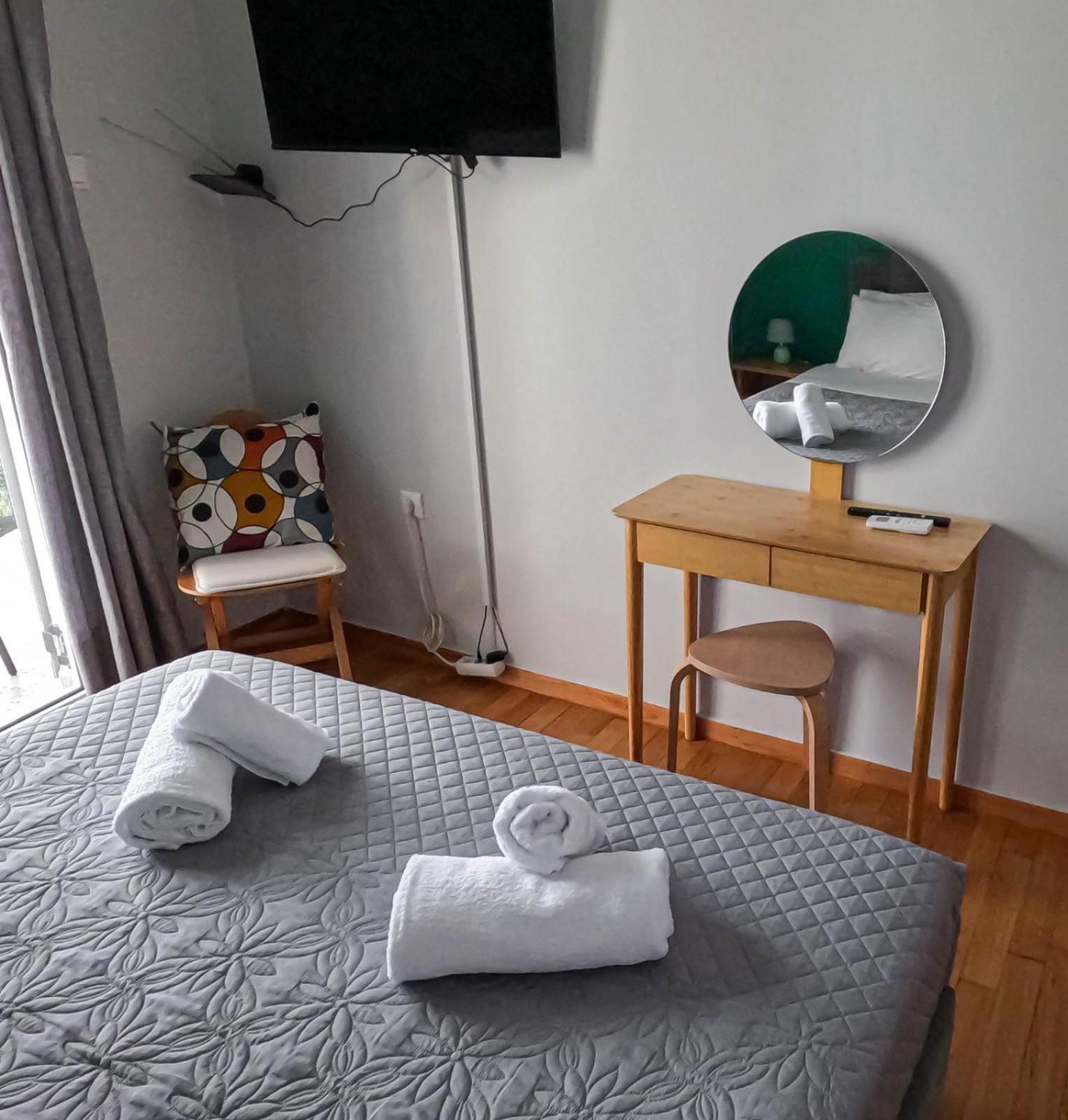 Comfortable Apt, Next To Archeological Museum! เอเธนส์ ภายนอก รูปภาพ